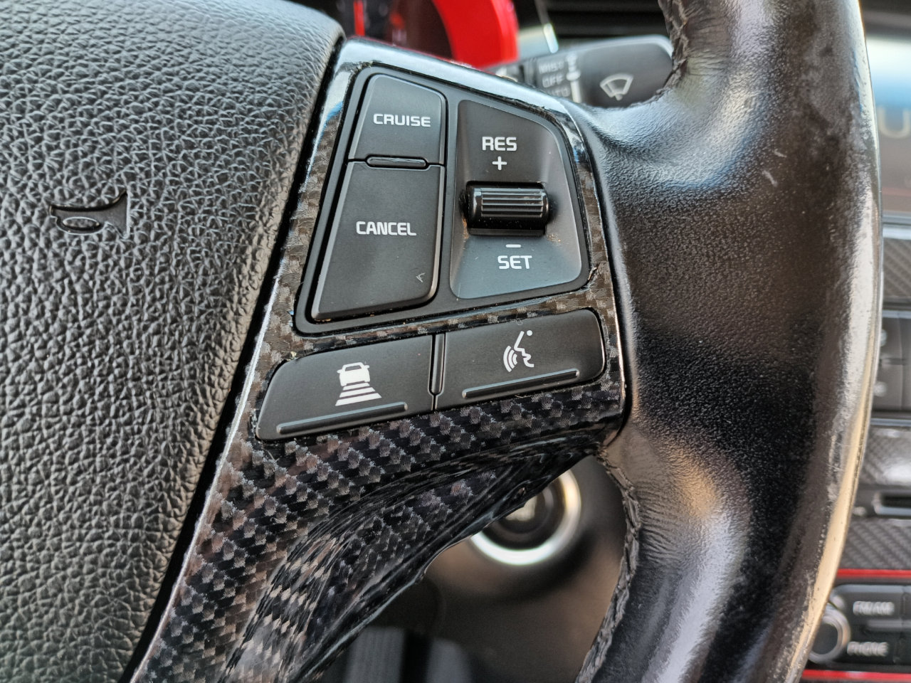 Used 2015 Kia Cadenza Limited image 28