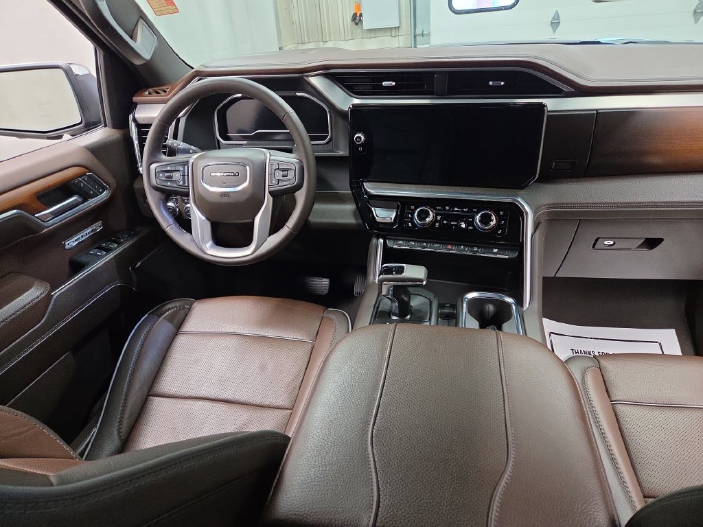 Used 2023 GMC Sierra 1500 Denali w/ Technology Package AWD/4WD image 13
