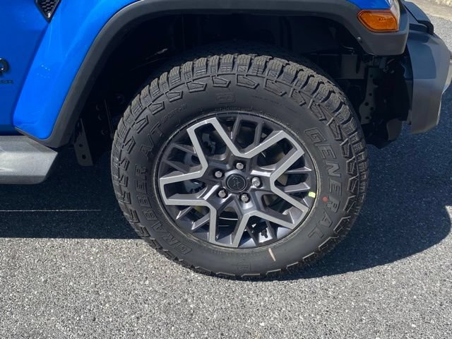 New 2025 Jeep Wrangler Unlimited Sahara AWD/4WD image 11