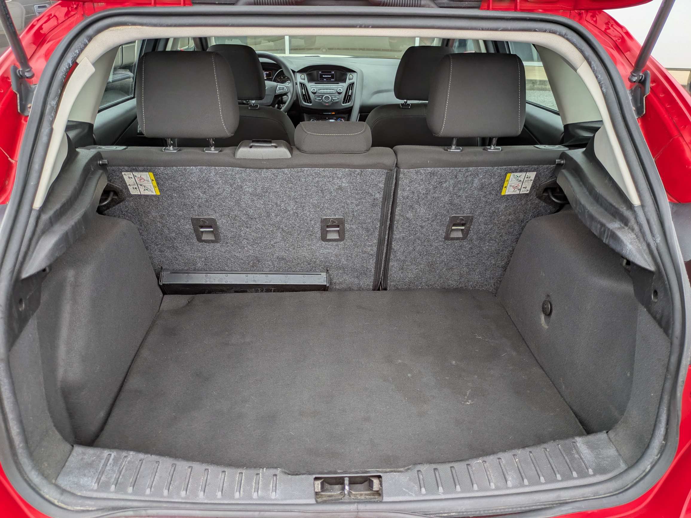 Used 2015 Ford Focus SE FWD image 13