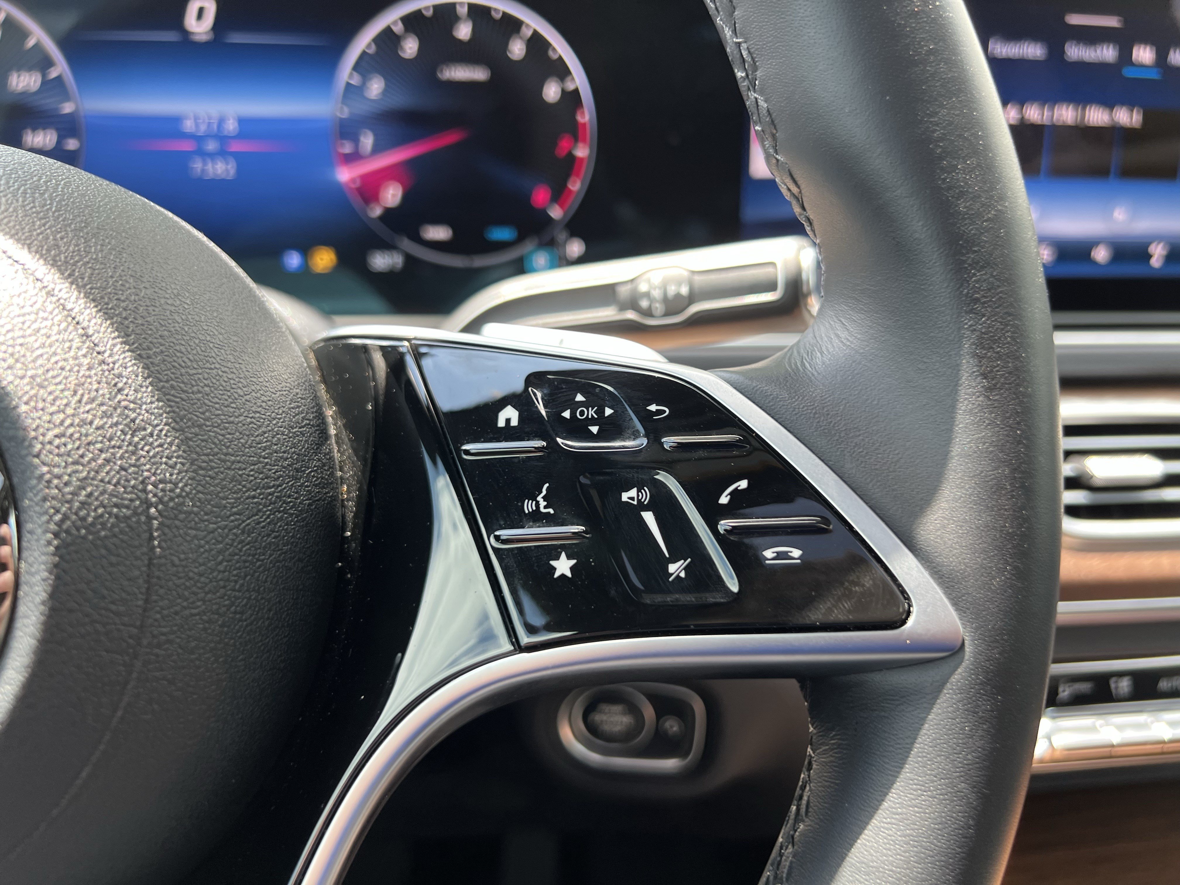 Certified 2025 Mercedes-Benz GLE 350 4MATIC image 20