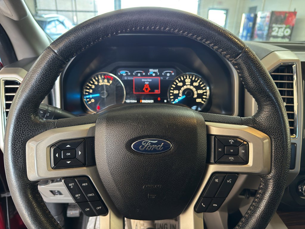 Used 2015 Ford F150 Lariat image 13