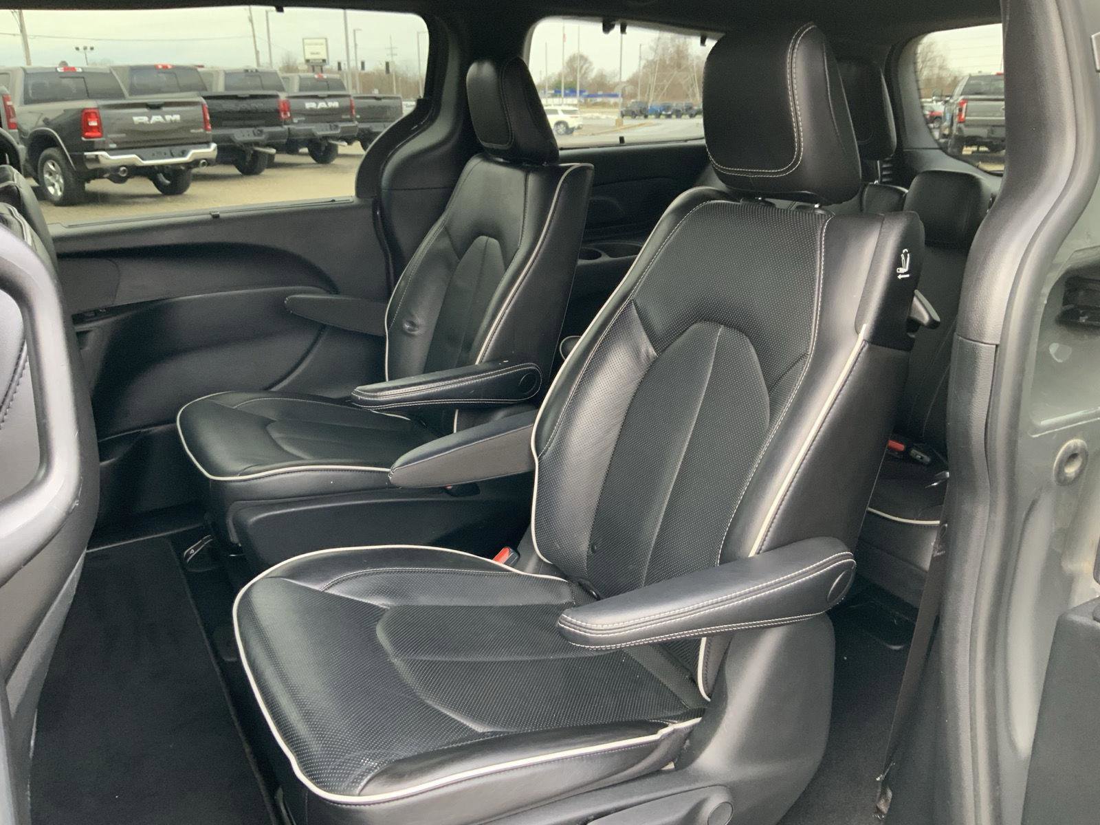 Used 2021 Chrysler Pacifica Limited w/ S Appearance Package image 55