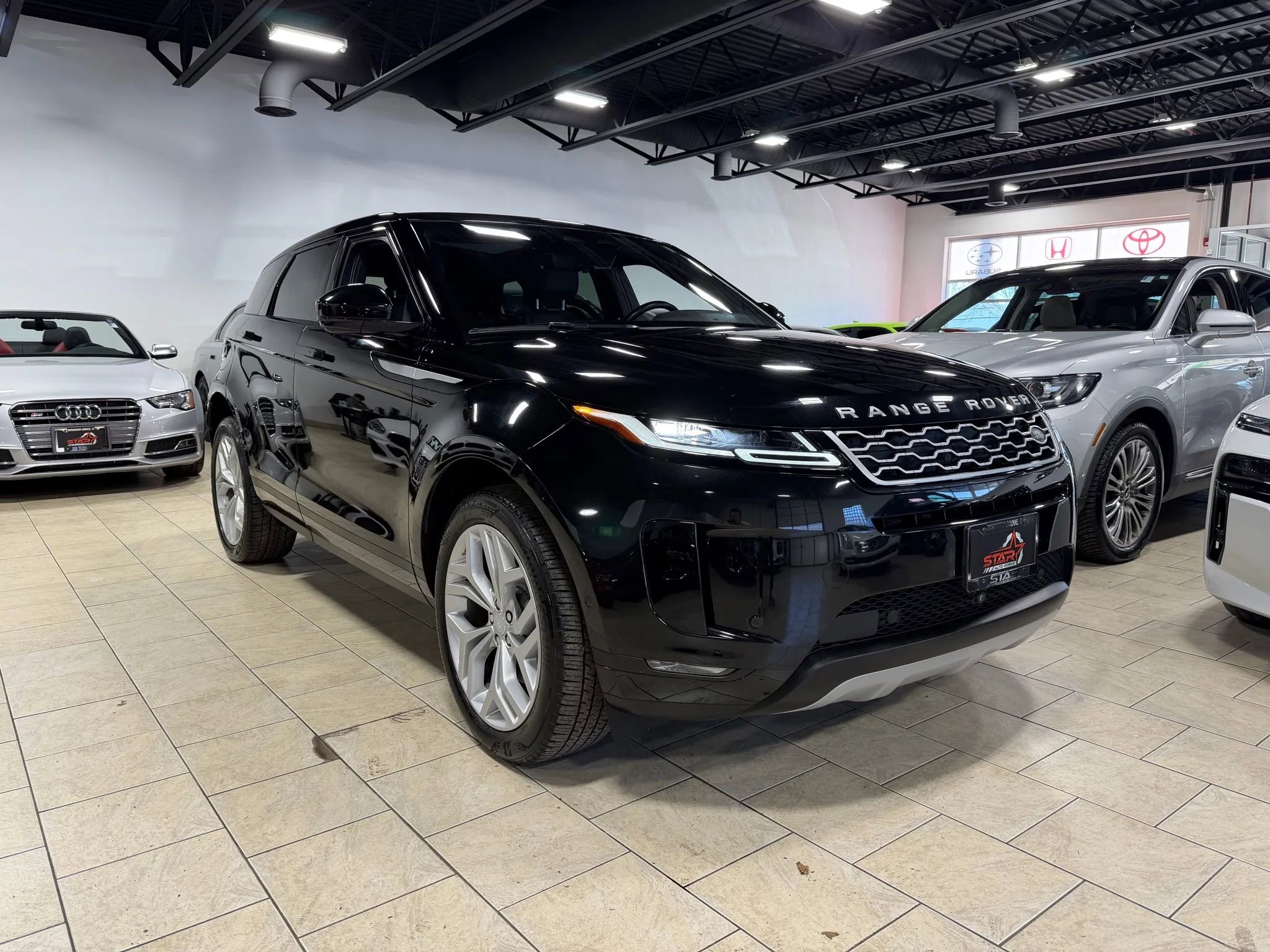 Used 2021 Land Rover Range Rover Evoque SE AWD/4WD image 11