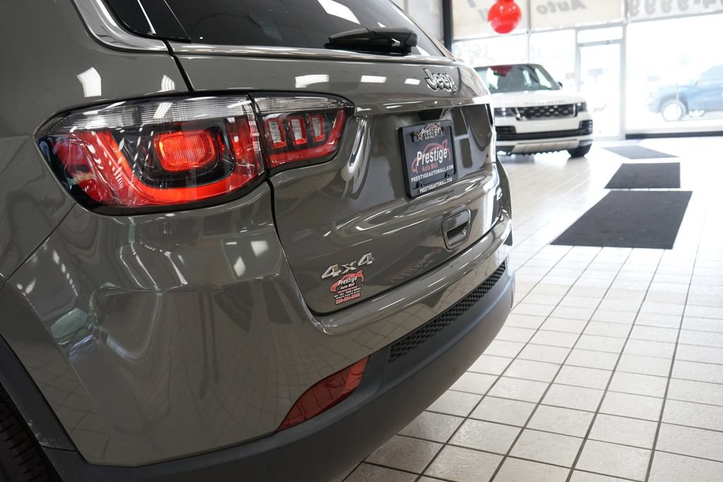 Used 2023 Jeep Compass Latitude AWD/4WD image 14