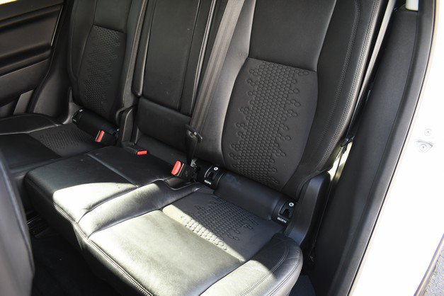 Used 2018 Land Rover Discovery Sport SE image 22