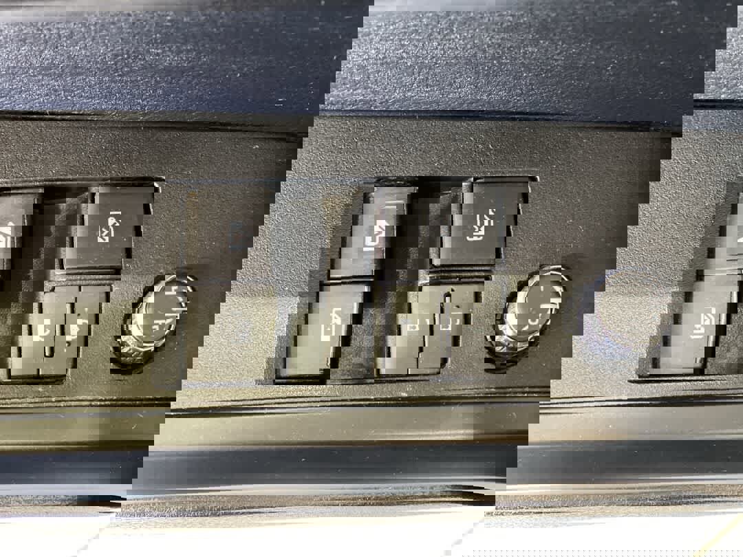 Certified 2018 Toyota Tacoma SR image 15