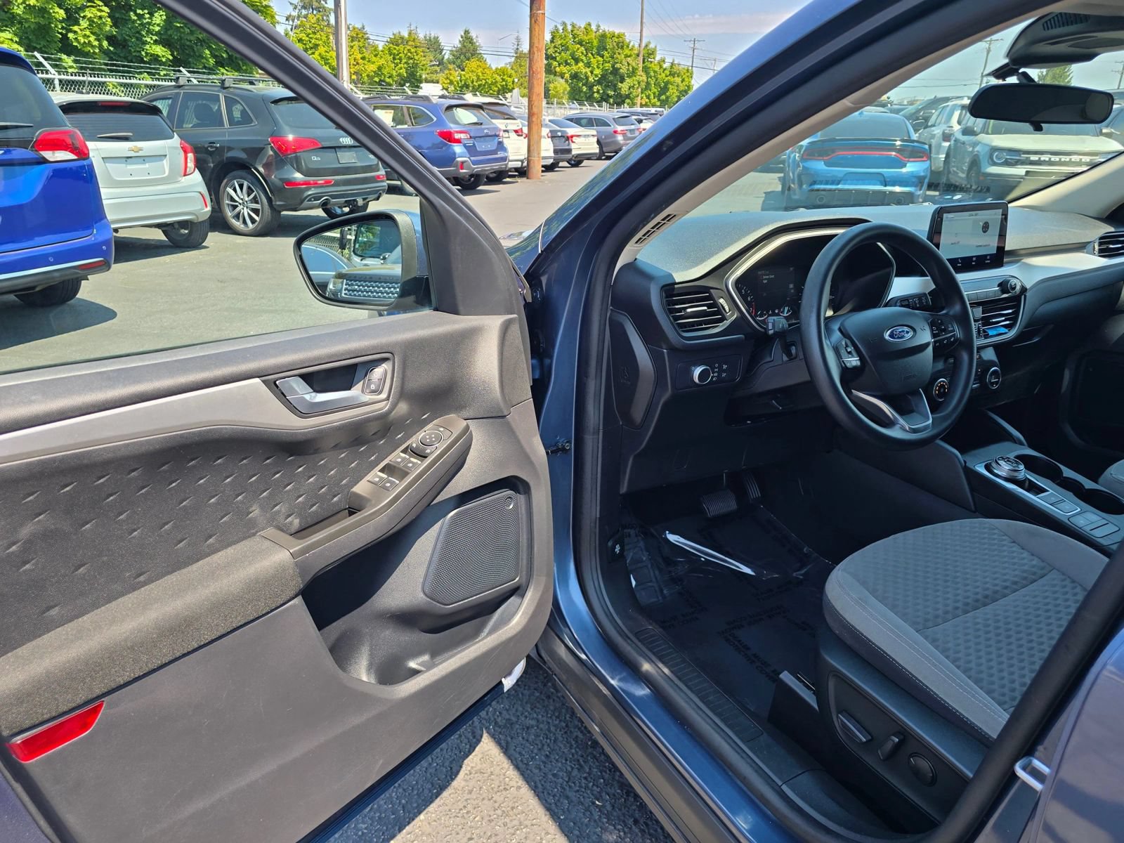 Used 2020 Ford Escape SE FWD image 19
