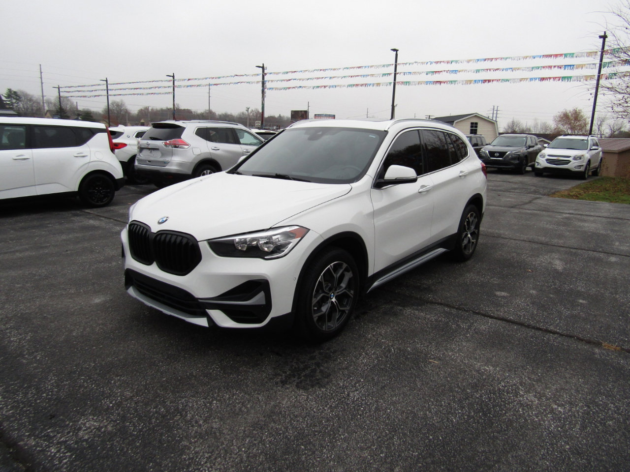 Used 2021 BMW X1 xDrive28i w/ Convenience Package image 3