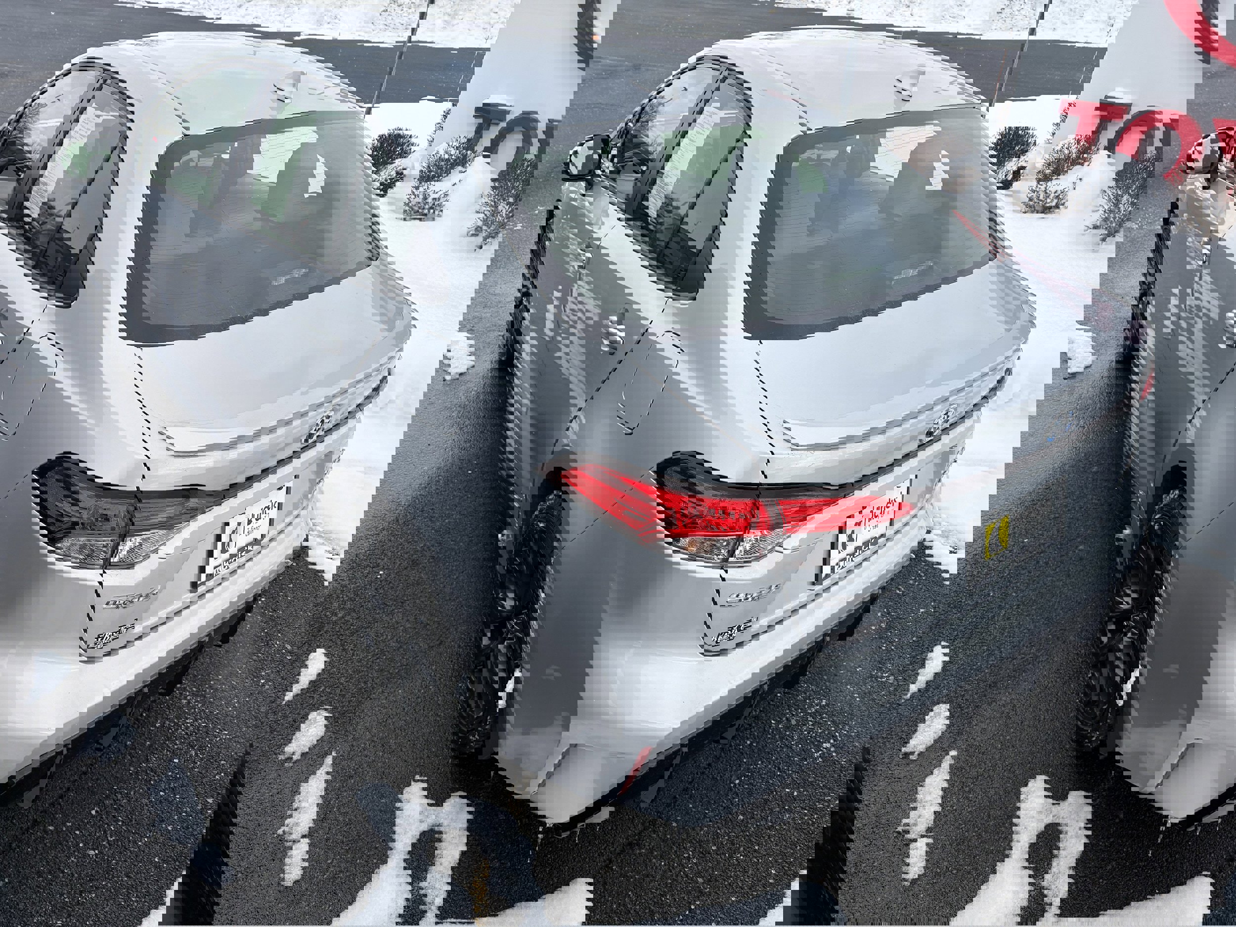 Used 2023 Toyota Corolla SE AWD/4WD image 5