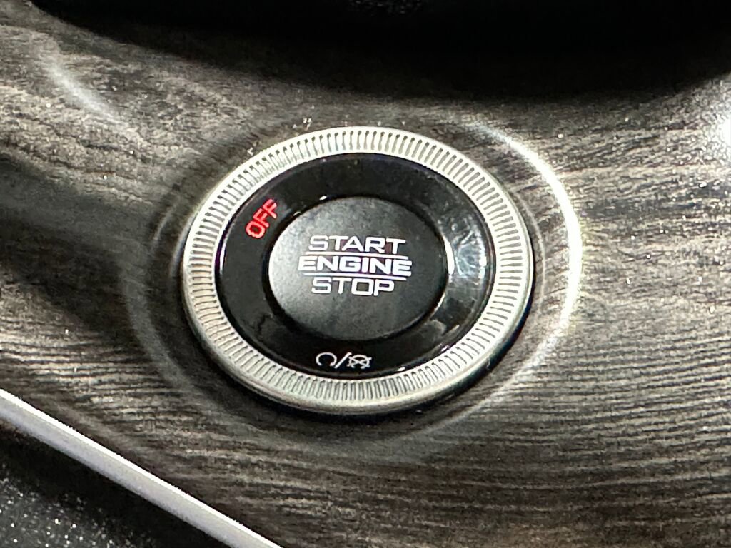 Used 2021 Jeep Grand Cherokee L Limited image 17