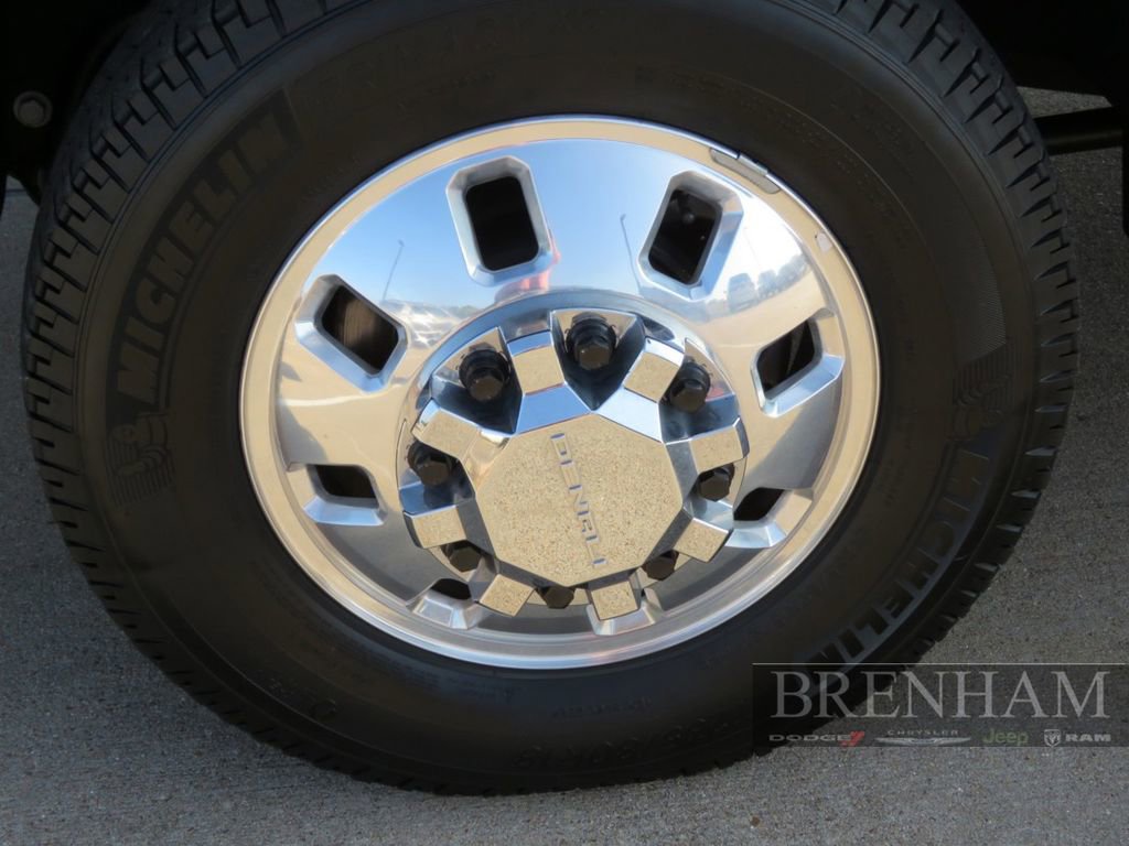 Used 2025 GMC Sierra 3500 Denali w/ Technology Package image 10