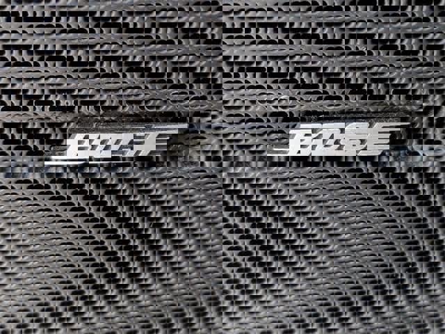 Used 2012 GMC Acadia Denali image 32