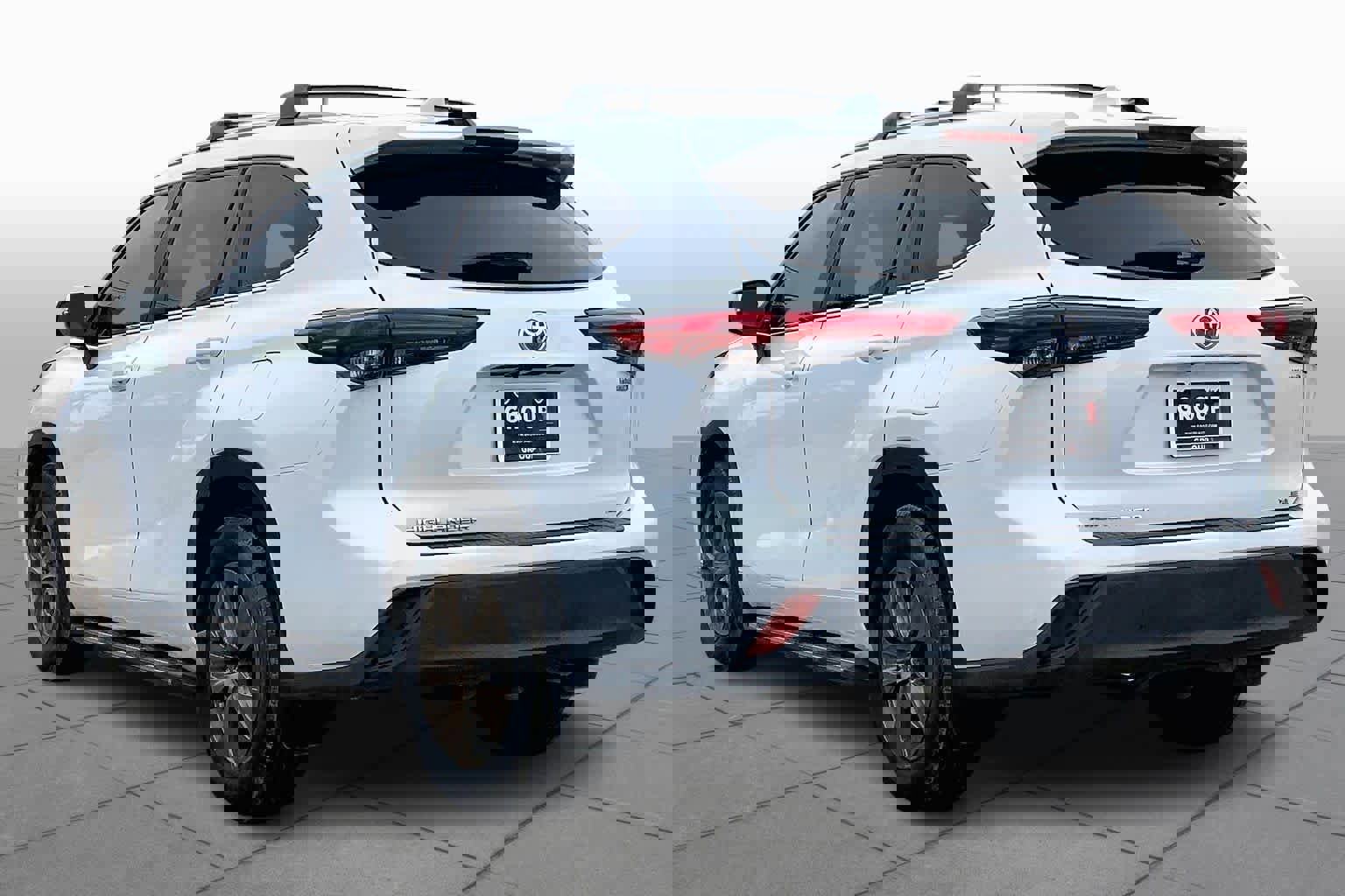 Used 2023 Toyota Highlander Bronze Edition image 12