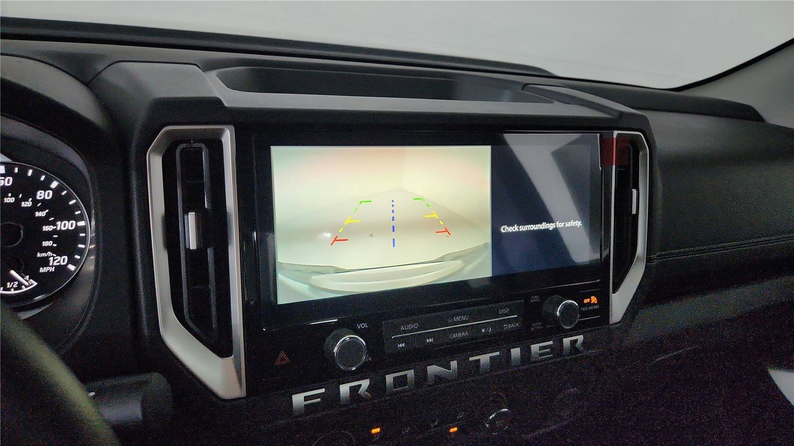 Certified 2025 Nissan Frontier SV image 30