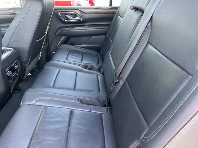 Used 2024 Chevrolet Suburban LT RWD image 32