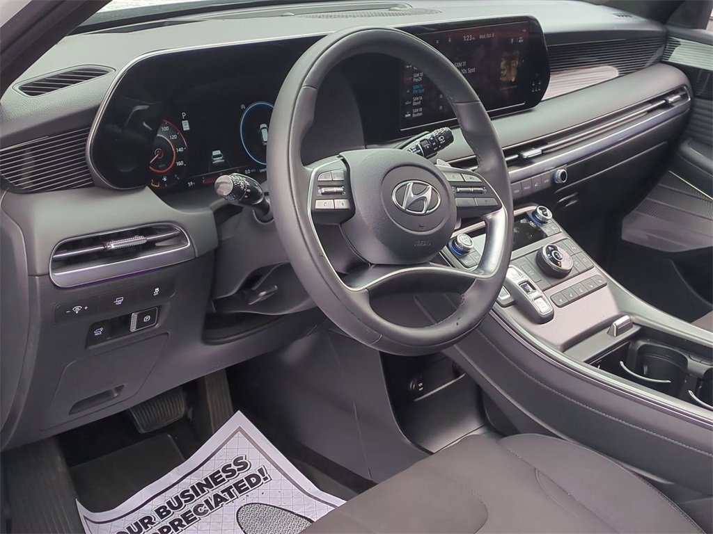 Used 2025 Hyundai Palisade Calligraphy image 12
