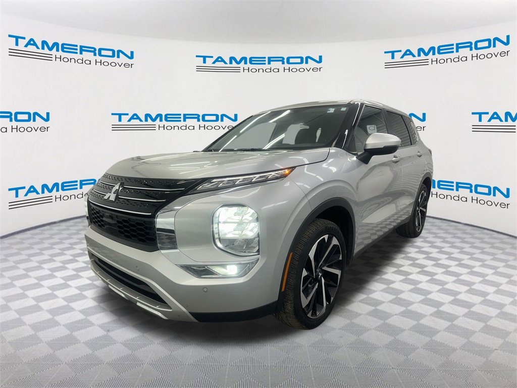 Used 2023 Mitsubishi Outlander SE