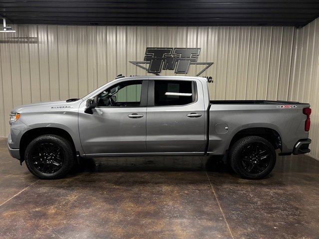 Used 2023 Chevrolet Silverado 1500 RST image 3