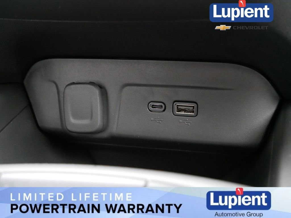 New 2026 Chevrolet Trax RS w/ Sunroof Package image 26