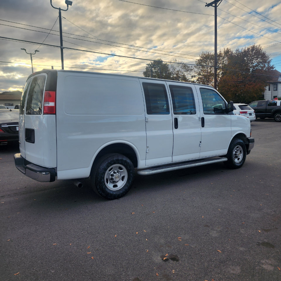 Used 2024 Chevrolet Express 2500 w/ Driver Convenience Package image 5