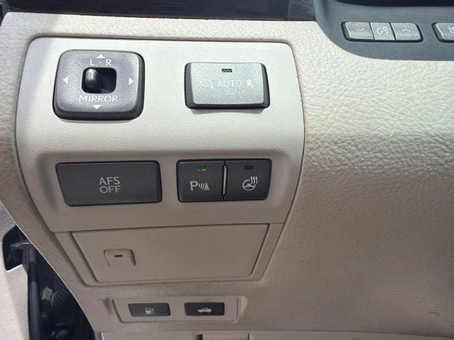 Used 2008 Lexus LS 460 RWD image 8