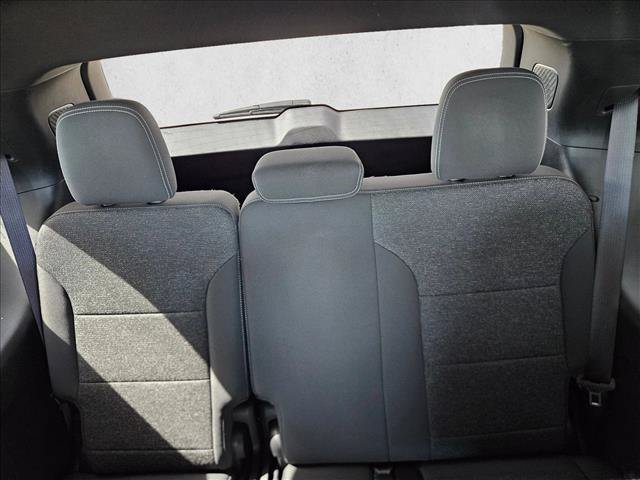 Used 2024 Chevrolet Traverse LT FWD image 15