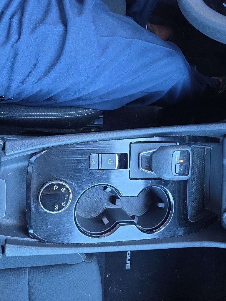 Certified 2023 Nissan Rogue S image 26