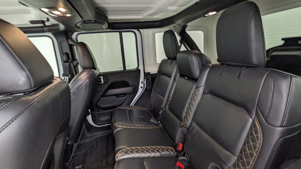 Used 2021 Jeep Wrangler Unlimited Sahara image 34
