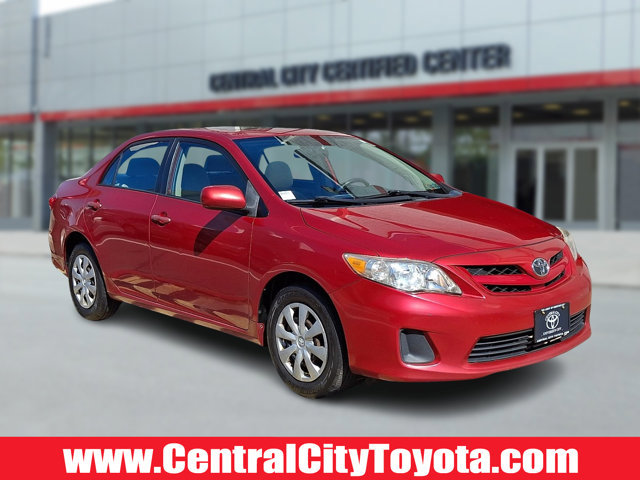 Used 2011 Toyota Corolla LE image 1