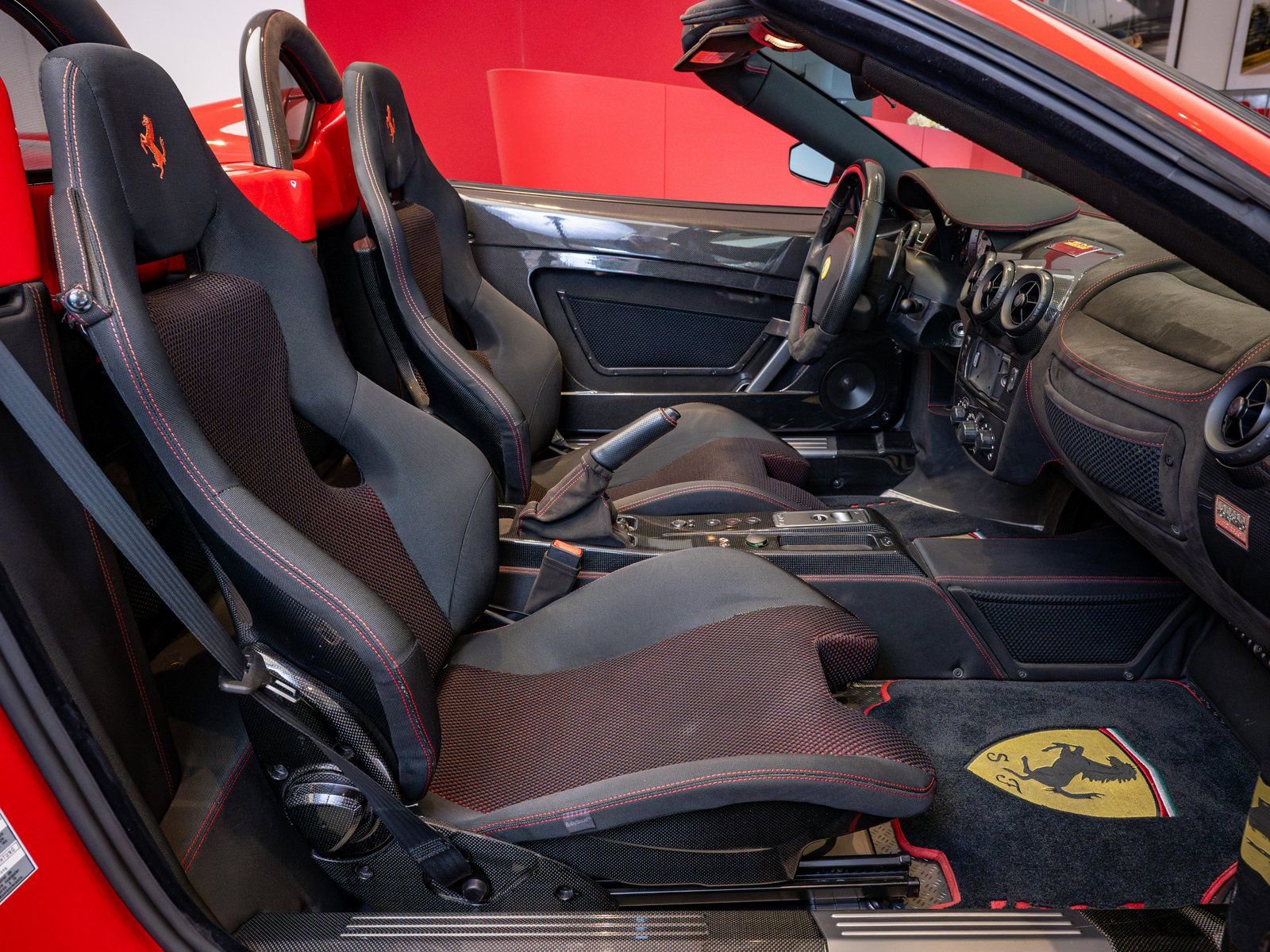 Used 2009 Ferrari F430 Scuderia RWD image 18