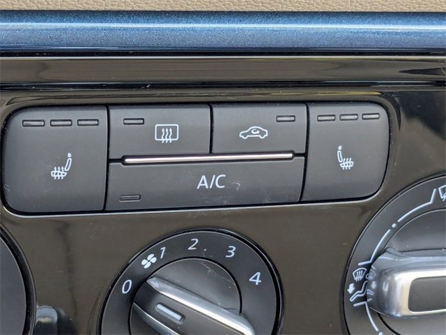 Used 2019 Volkswagen Beetle 2.0T S image 21