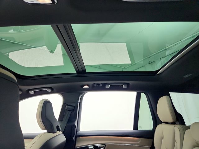 New 2026 Volvo XC90 B6 Plus w/ Protection Package image 18
