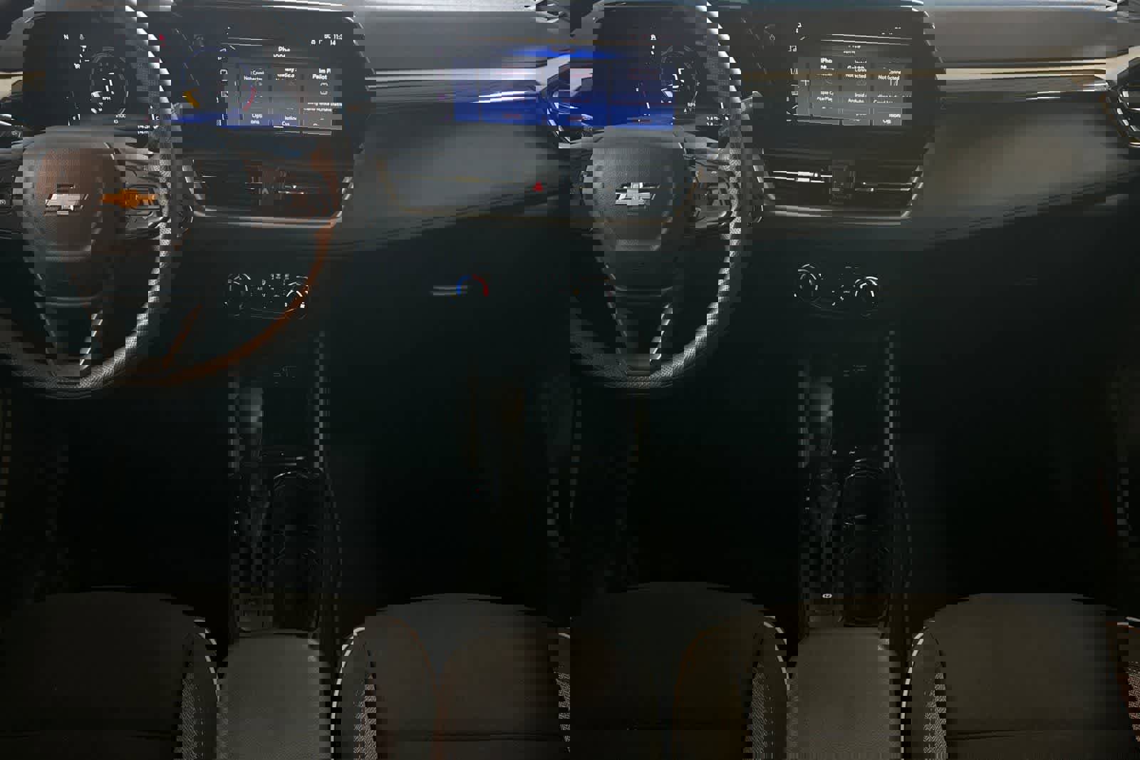 Used 2025 Chevrolet TrailBlazer LS image 4