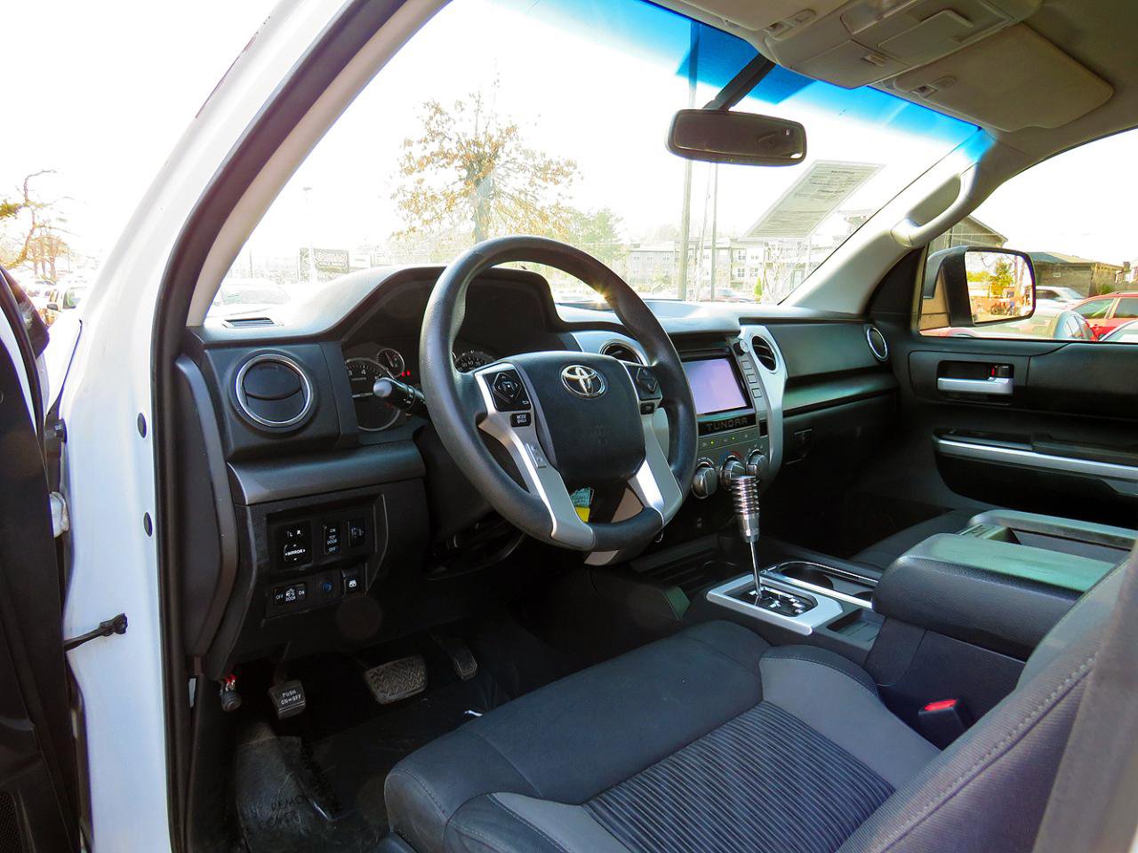 Used 2014 Toyota Tundra SR5 w/ SR5 Upgrade Package image 12