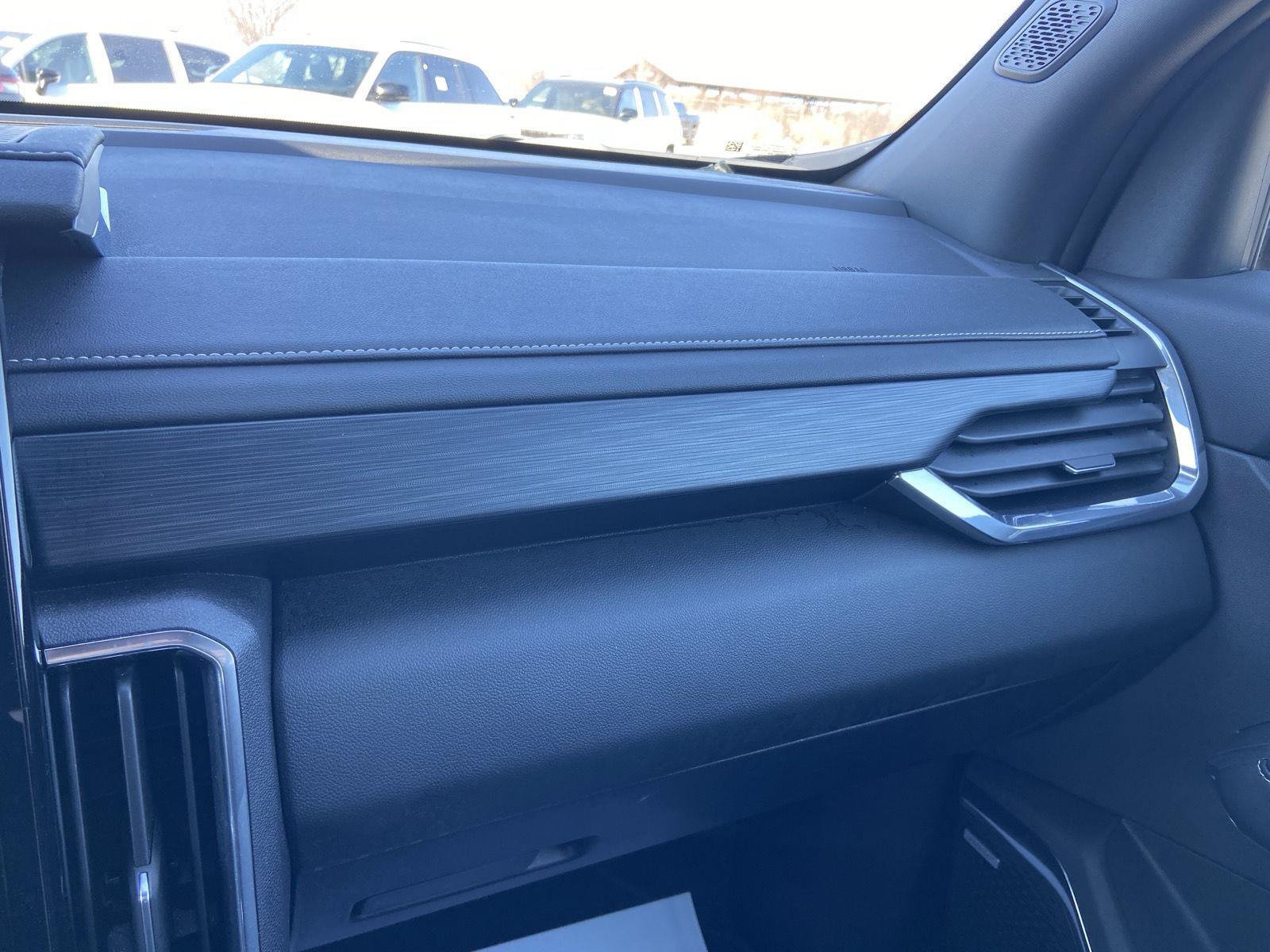 Used 2025 GMC Acadia Elevation AWD/4WD image 55