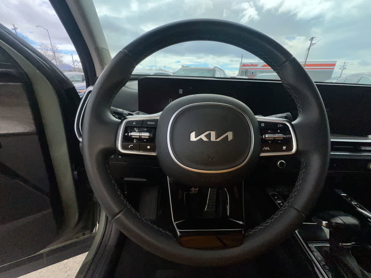 Used 2024 Kia Sorento SX AWD/4WD image 14