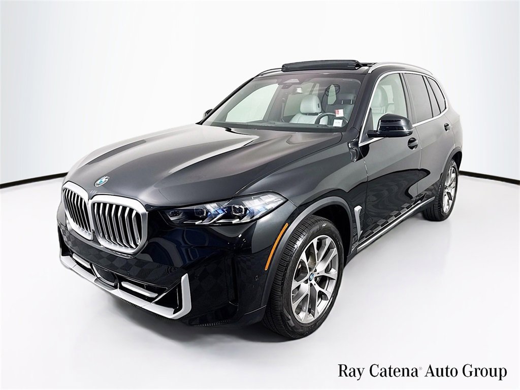 Used 2024 BMW X5 xDrive40i w/ Premium Package image 3