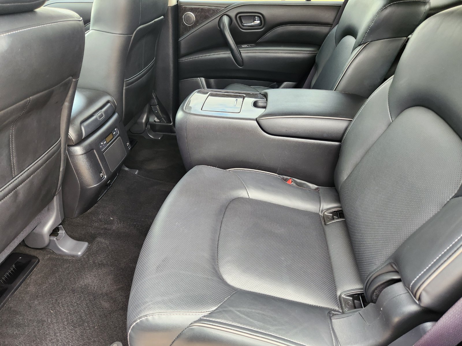 Used 2024 INFINITI QX80 Luxe RWD image 33