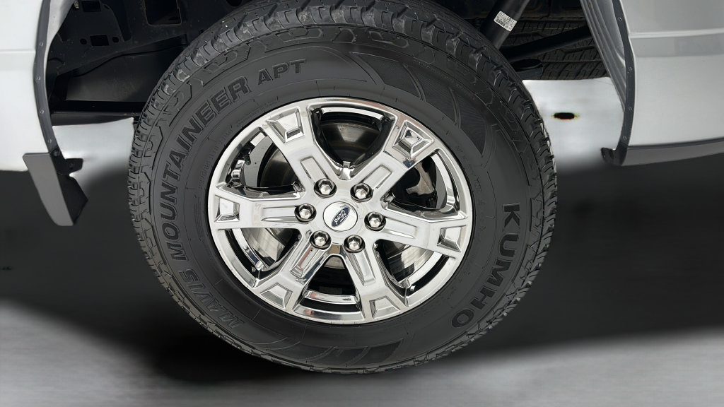Used 2021 Ford F150 XLT w/ Equipment Group 302A High AWD/4WD image 9