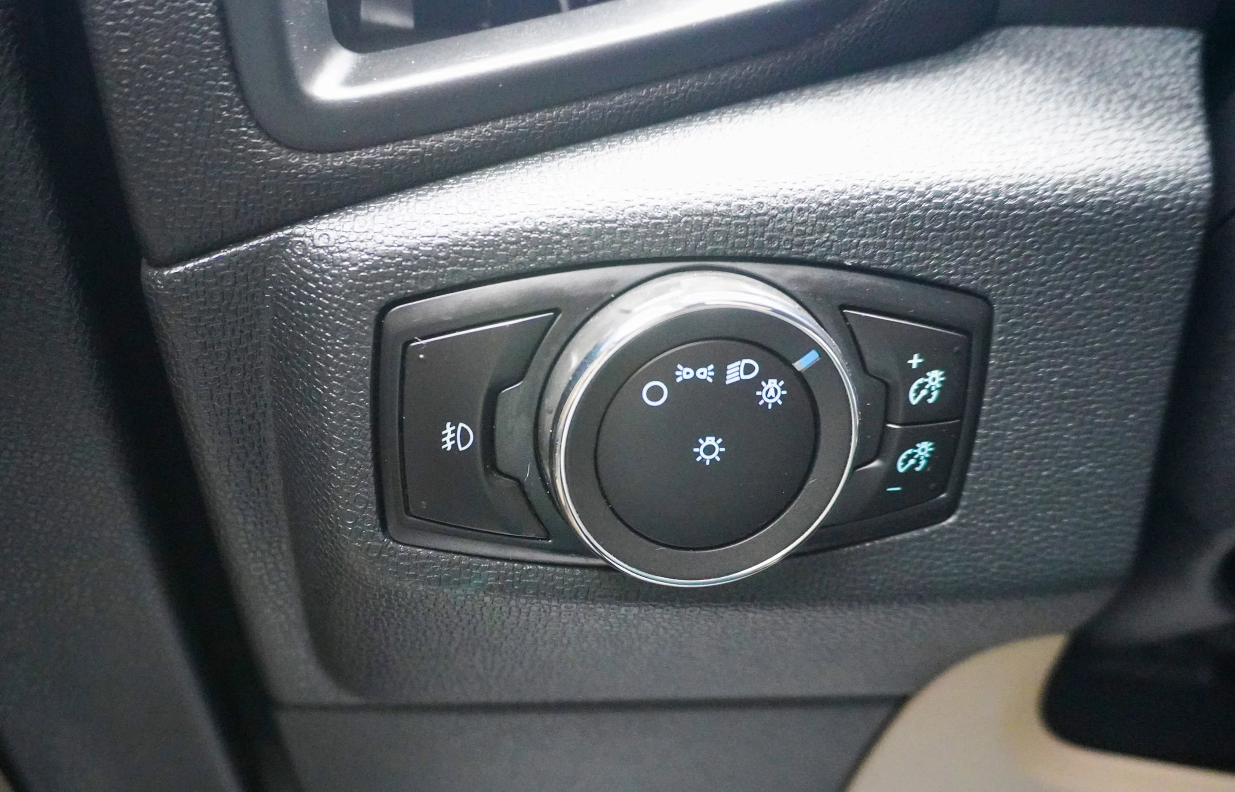 Used 2018 Ford EcoSport Titanium image 36