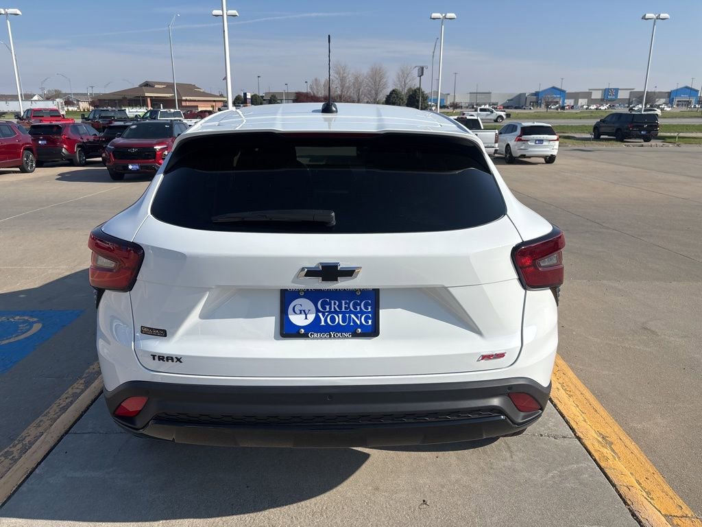 New 2026 Chevrolet Trax RS w/ Driver Confidence Package FWD image 7