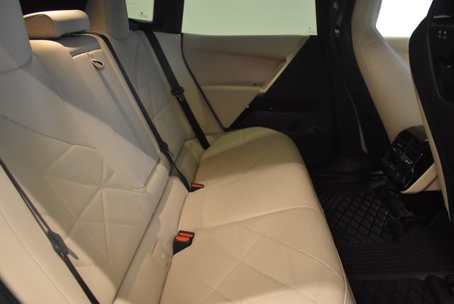 Used 2023 BMW iX xDrive50 w/ Sport Package AWD/4WD image 17