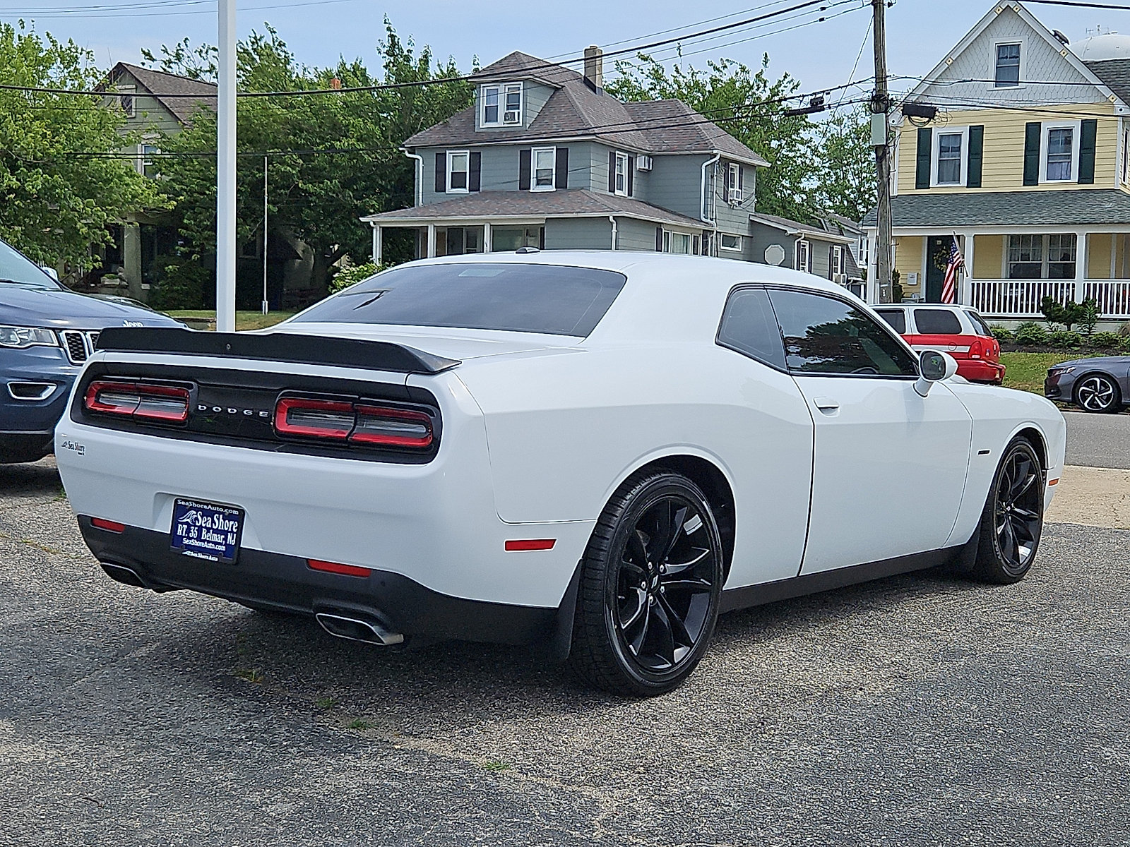 Used 2017 Dodge Challenger R/T w/ Blacktop Package RWD image 7