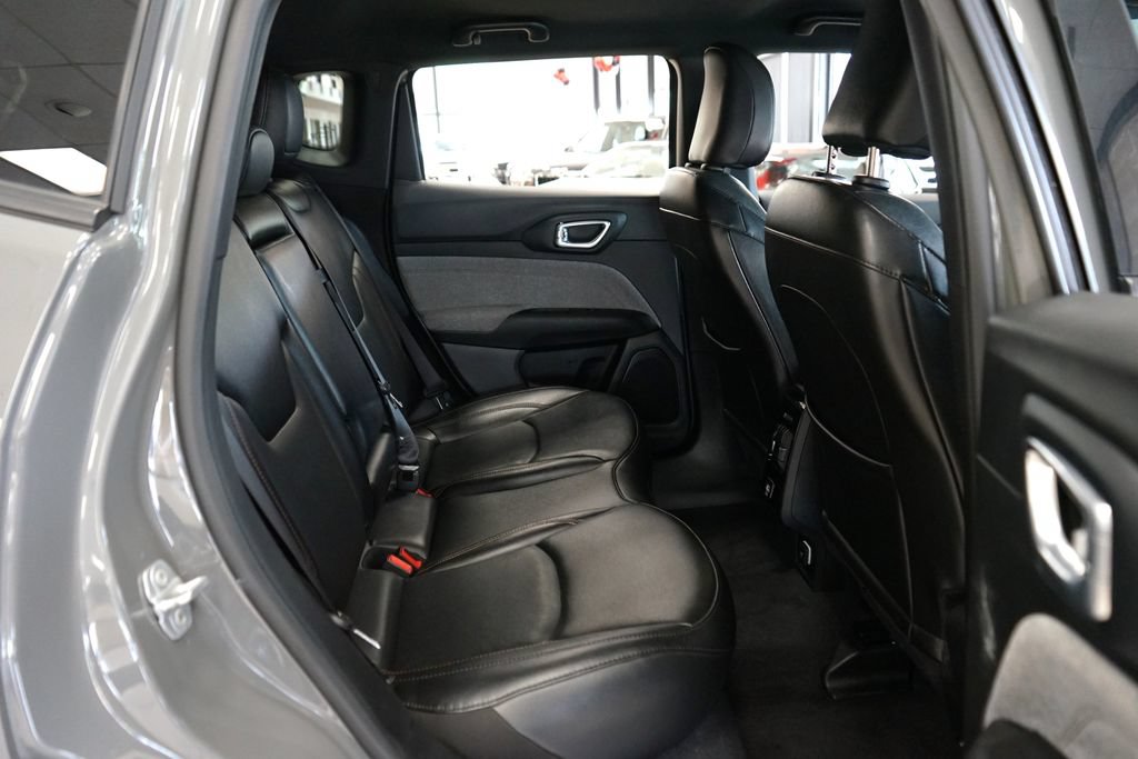 Used 2023 Jeep Compass Latitude AWD/4WD image 13