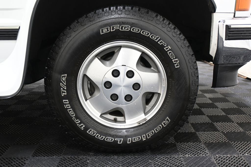 Used 1995 Chevrolet Tahoe 4WD image 28