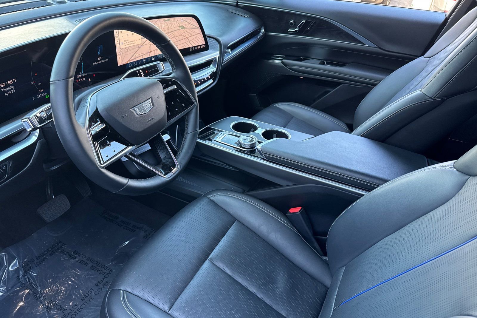 Certified 2024 Cadillac Lyriq Sport RWD image 9