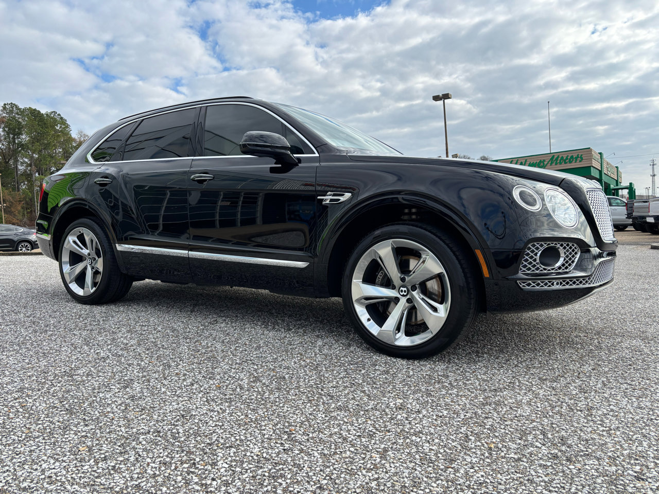 Used 2018 Bentley Bentayga Mulliner image 8