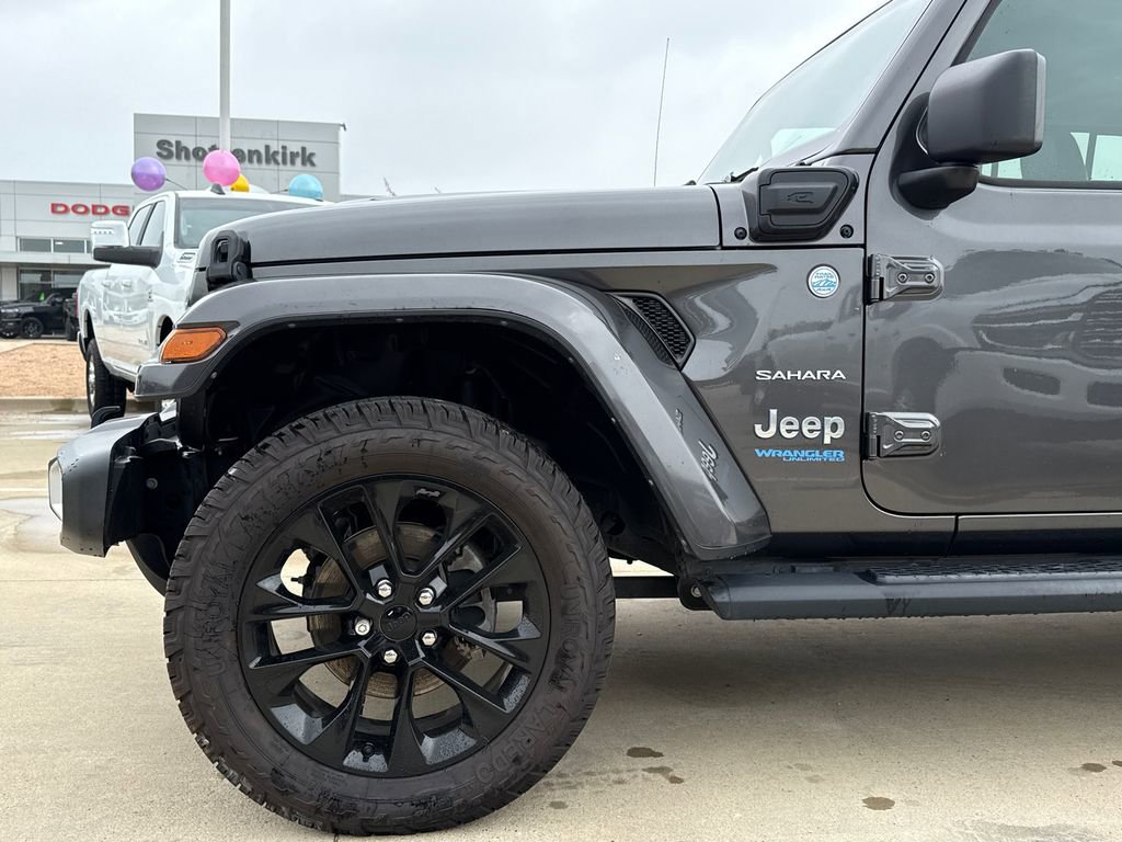 Used 2021 Jeep Wrangler Unlimited Sahara w/ Cold Weather Group AWD/4WD image 5