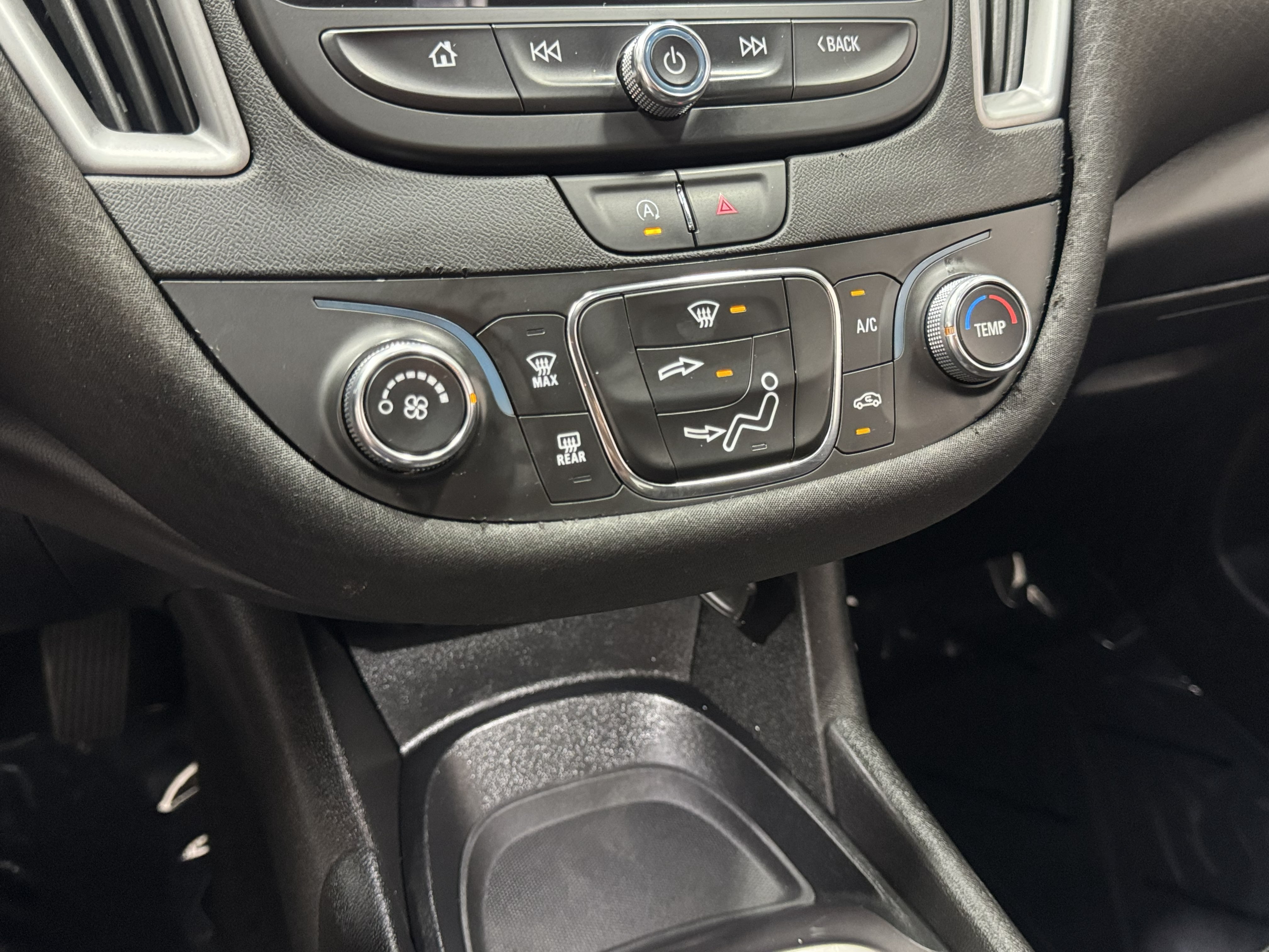 Used 2021 Chevrolet Malibu RS FWD image 3